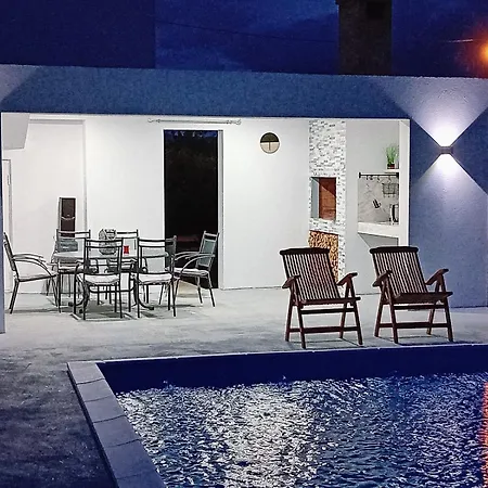 House Maya בית נופש מוסטר