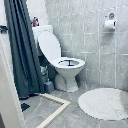House Maya מוסטר