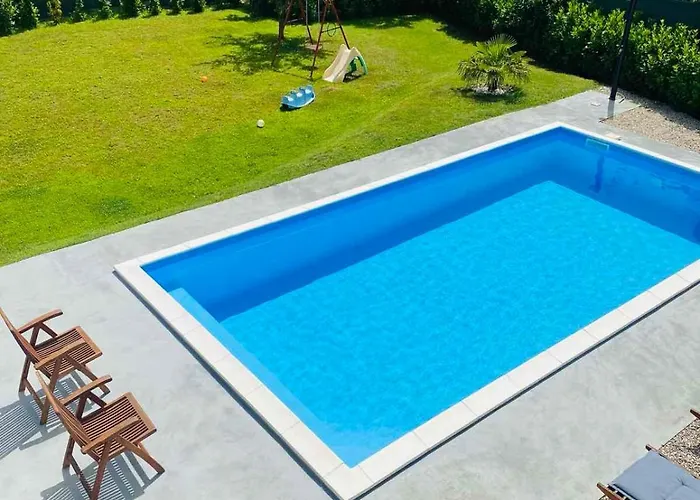 Vikendica House Maya